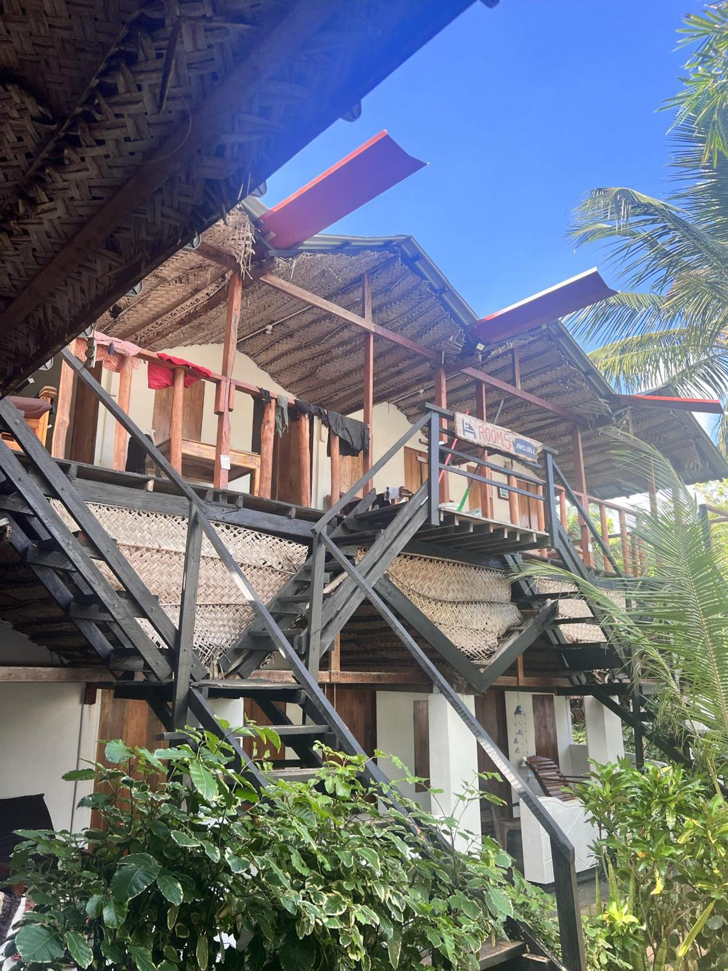 Auberge de jeunesse Wave Hunters à Baie d'Arugam Extérieur photo