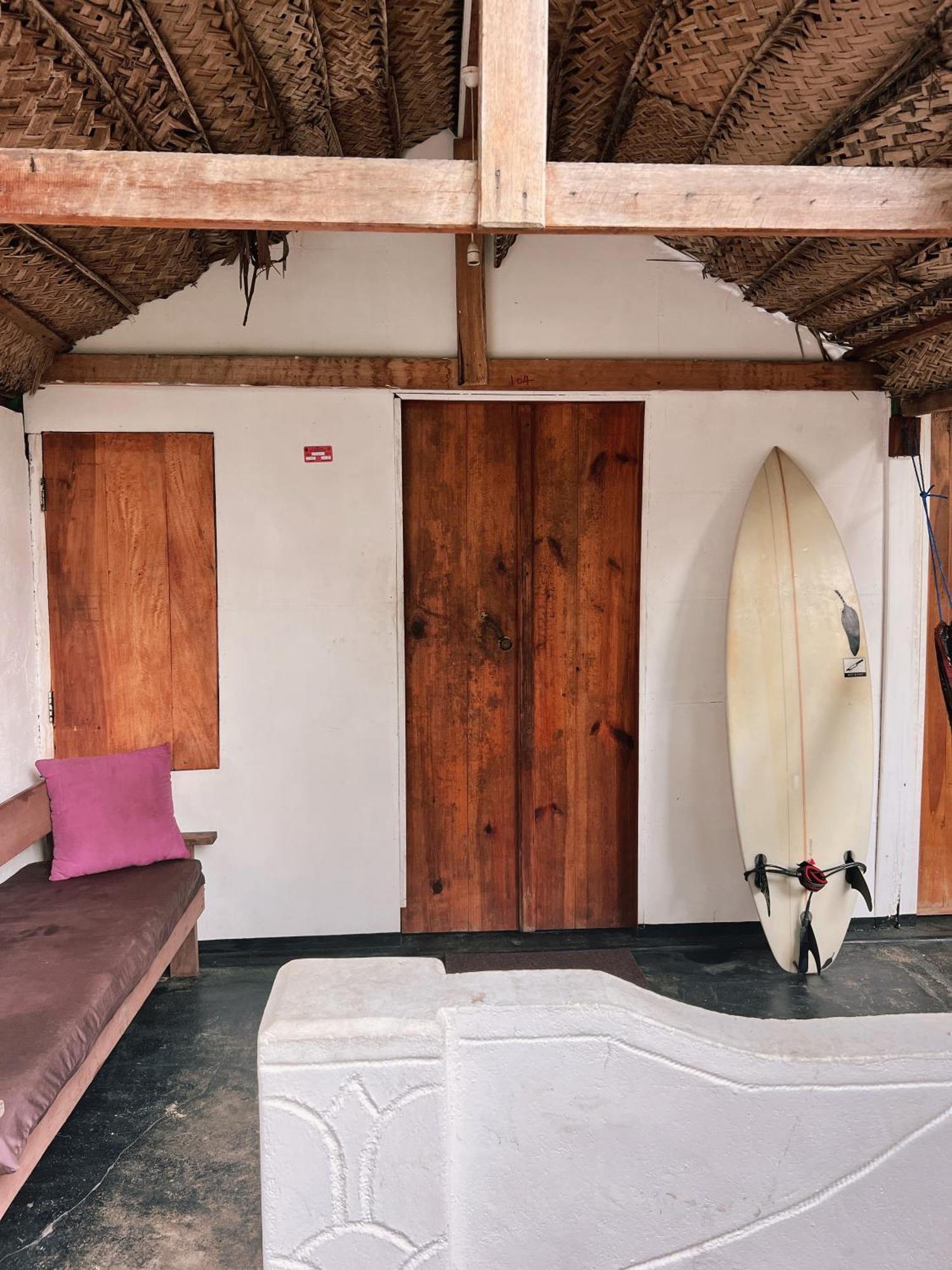 Auberge de jeunesse Wave Hunters à Baie d'Arugam Extérieur photo